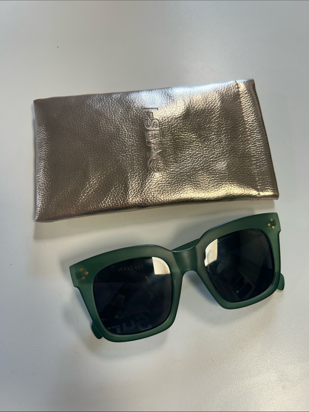 I-SEA Waverly Matte Forest Green Oversized Square Sunglasses